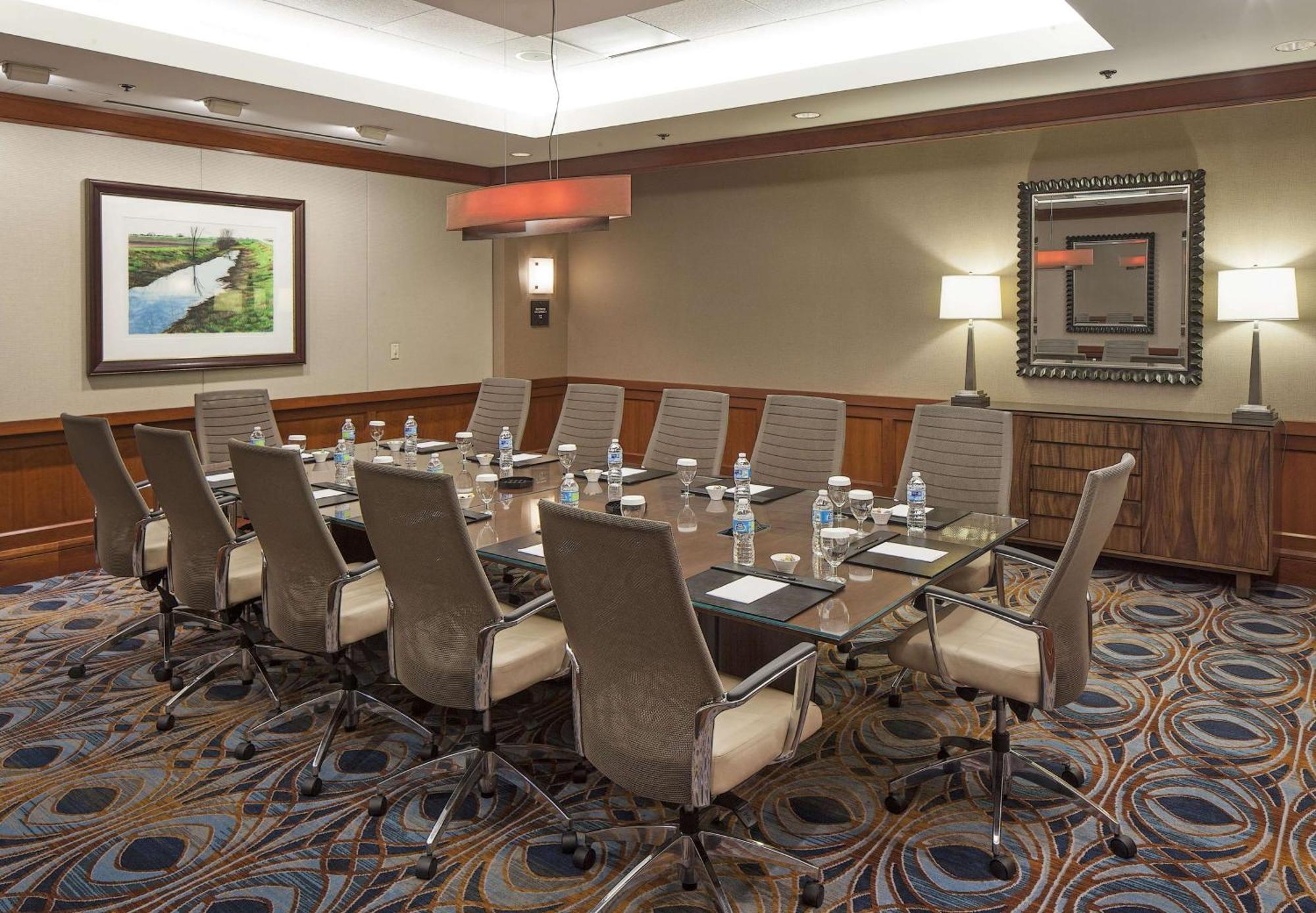 Hilton Hotel 4*
