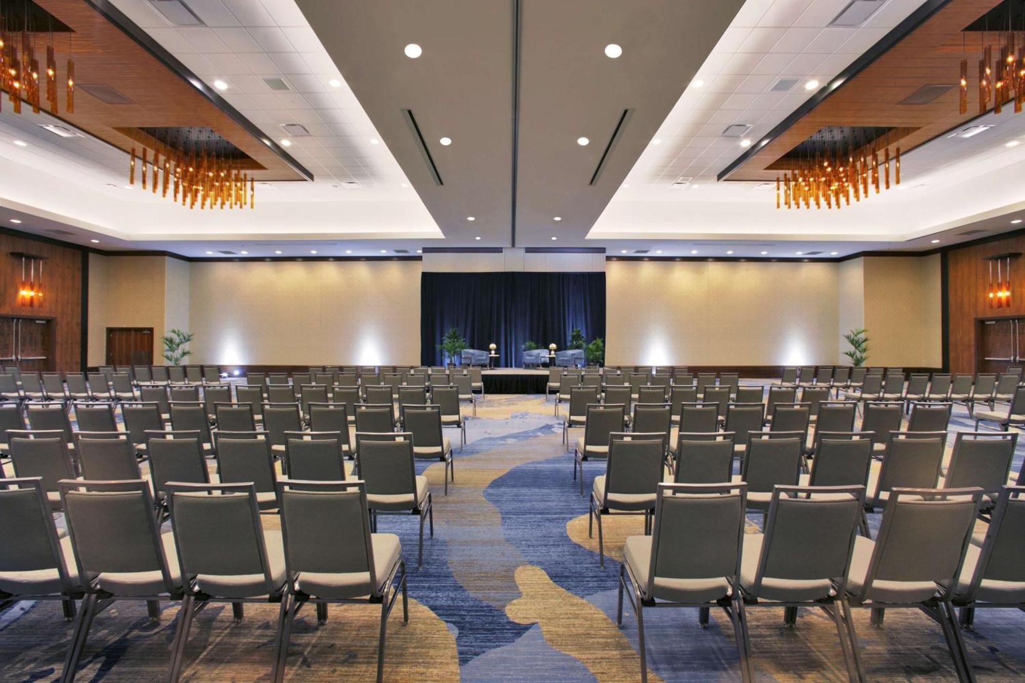 Hilton Hotel 4*