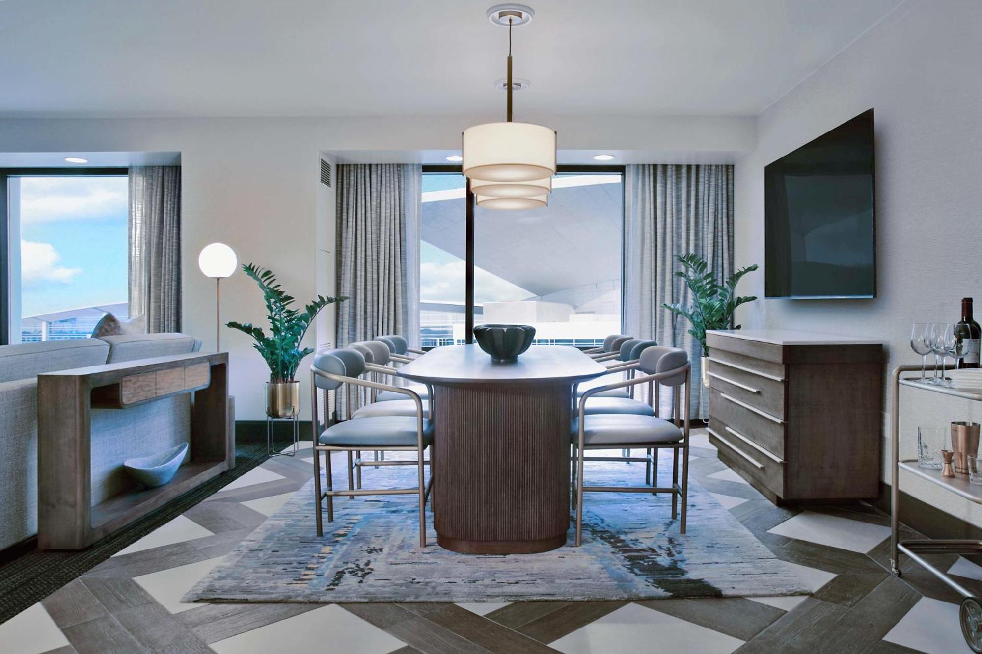 Hilton Hotel 4*